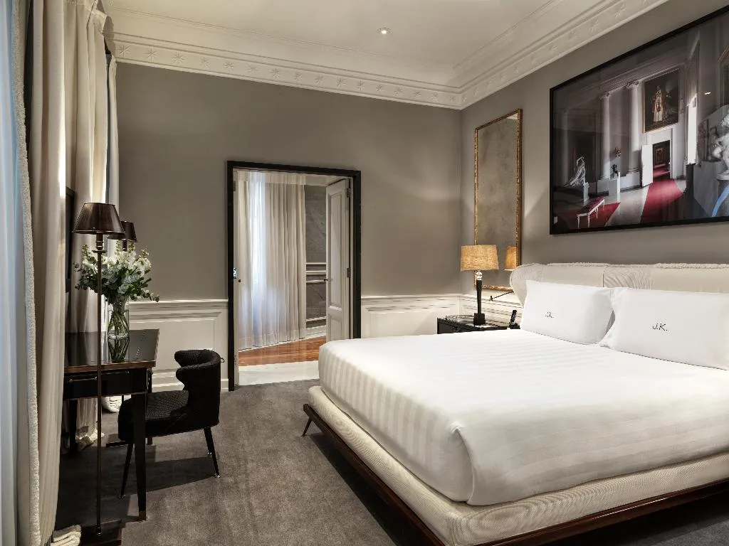 Room GRAND DELUXE Room, J.K. Place Roma - The Leading Hotels o/t World, Rome