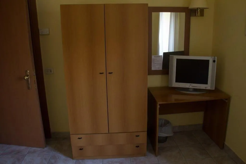 Room, Hotel Industrial, Rome