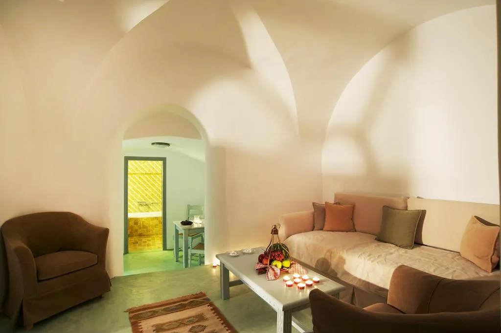 SUITE STANDARD Room, Markezinis Suites, Santorini