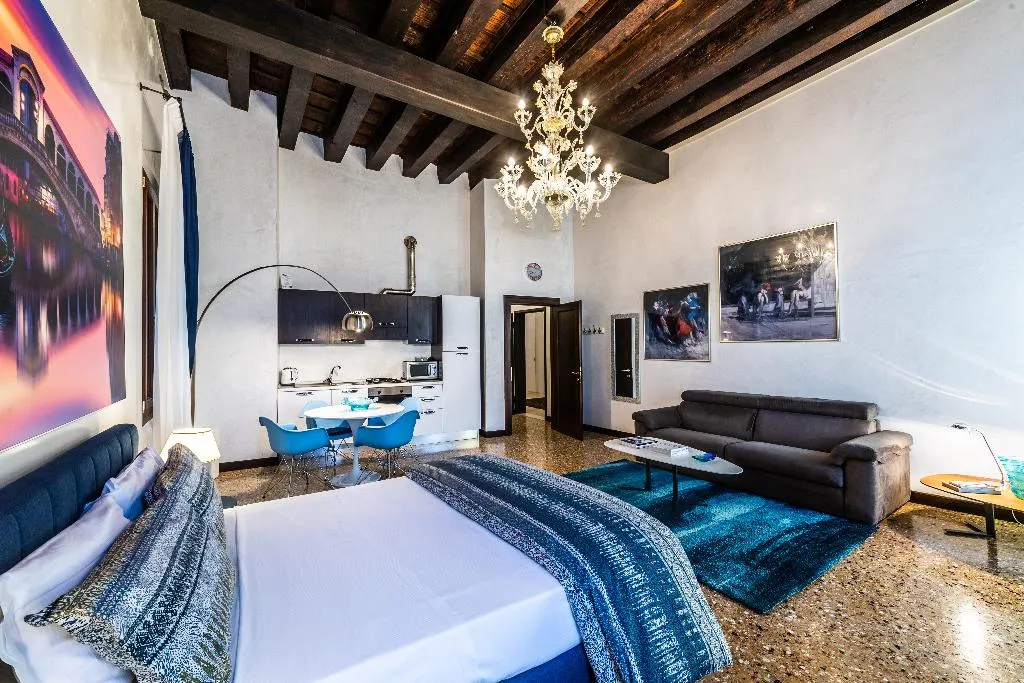 STUDIO CITY VIEW Room, Ca' Sant'Angelo Apartments, Venice