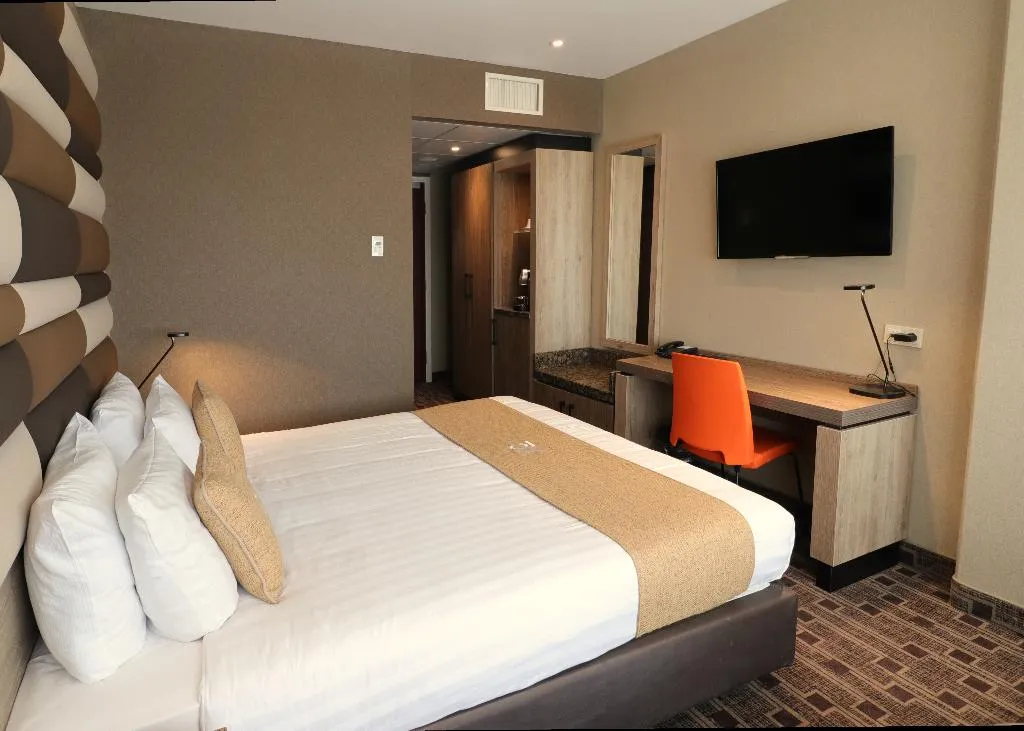 DOUBLE STANDARD Room, Xo Hotels Blue Tower, Amsterdam