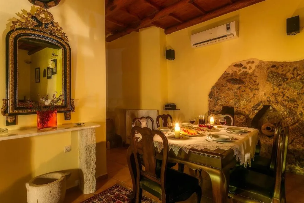 Room, Ifigenia Luxury Suites And Villas, Crete
