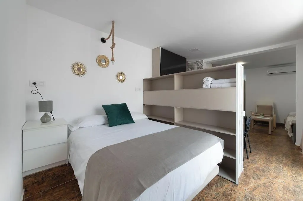 Room, Hostal Quatre Llunes, Costa Blanca