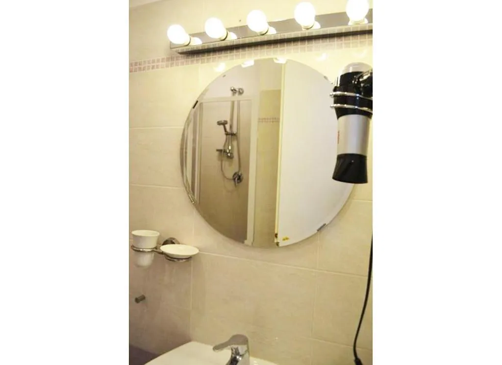 Room, Casa Celeste, Rome