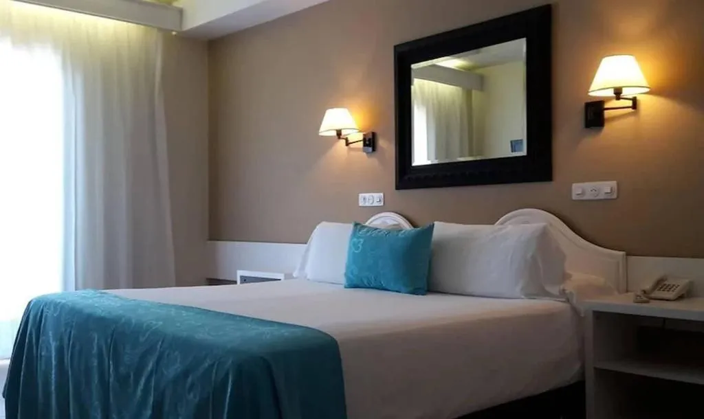 Room, La Terrassa, Costa Brava
