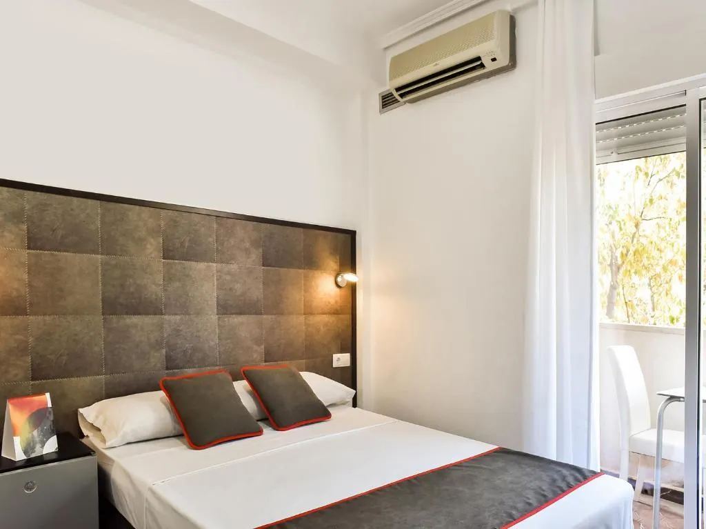 DOUBLE STANDARD Room, Hello Feria, Madrid