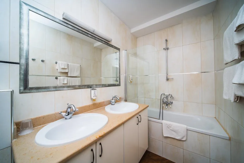 APARTMENT TWO BEDROOMS TWO BATHROOMS Room, Apartments Vila Riva, Dubrovnik