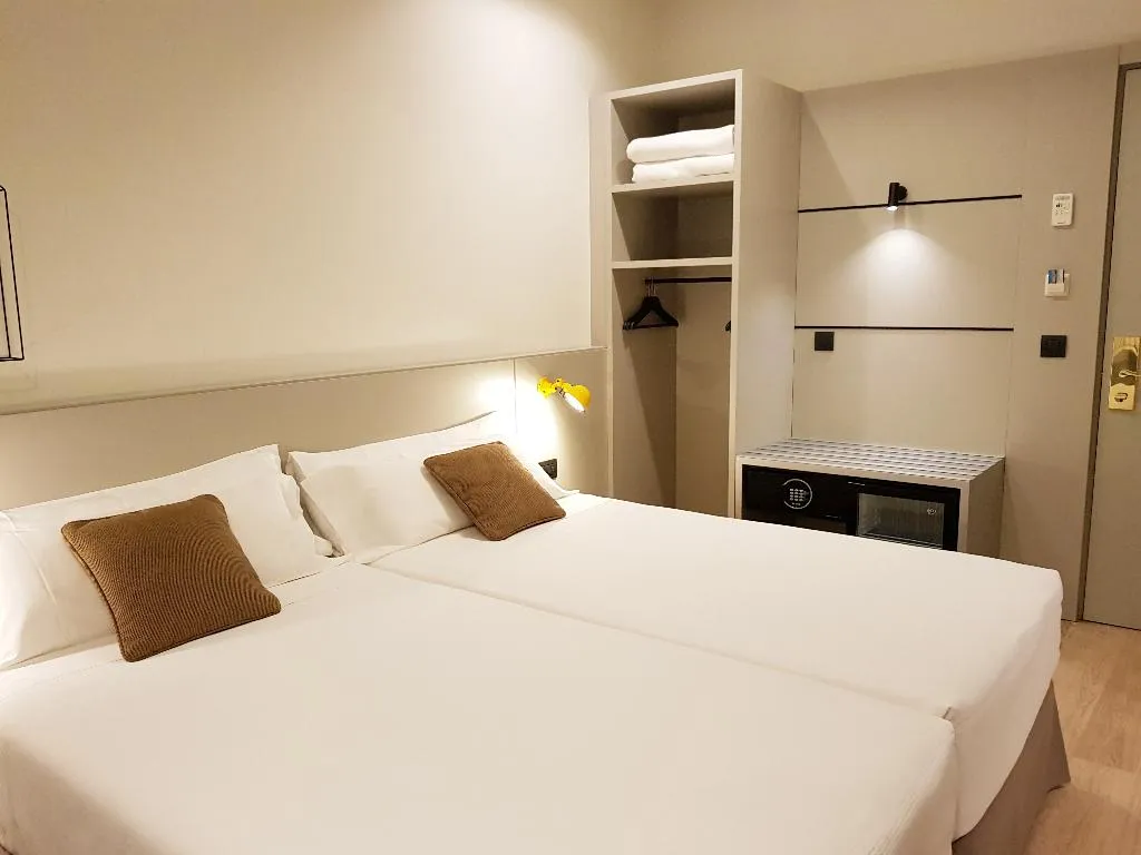 Double or Twin SUPERIOR Room, Peninsular, Costa Brava