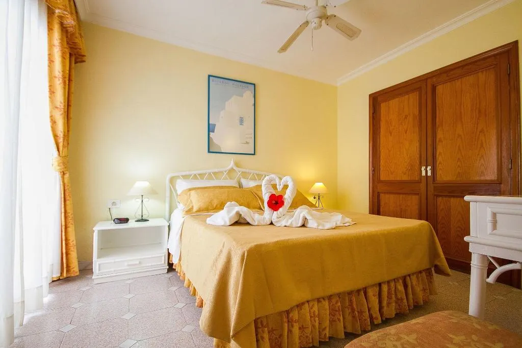 Room, Los Claveles, Tenerife