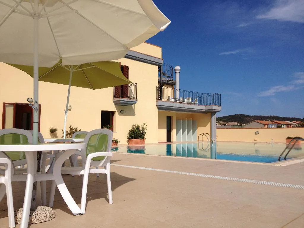 Pool, Residence Le Fontane, Cagliari