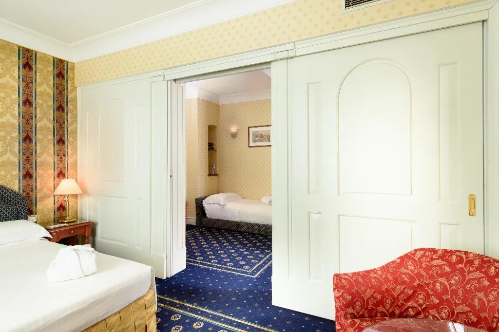 SUITE CAPACITY 4 Room, Grand Hotel Adriatico, Florence