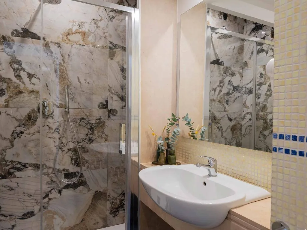 DOUBLE STANDARD Room, Grand Hotel Europa, Naples