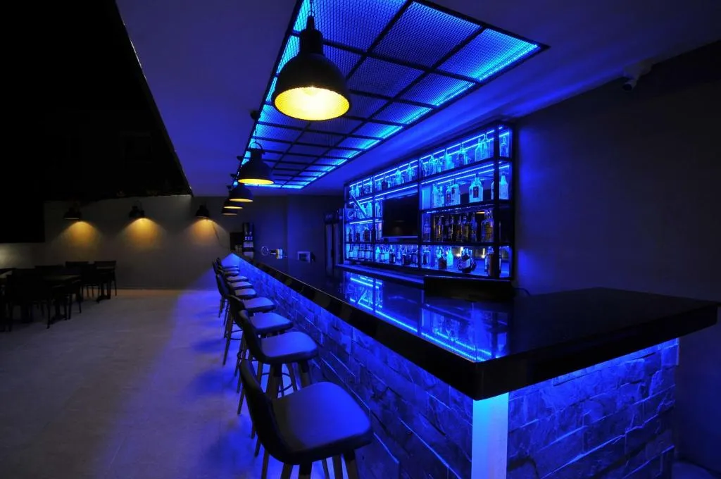Bar, Sema, Dalaman