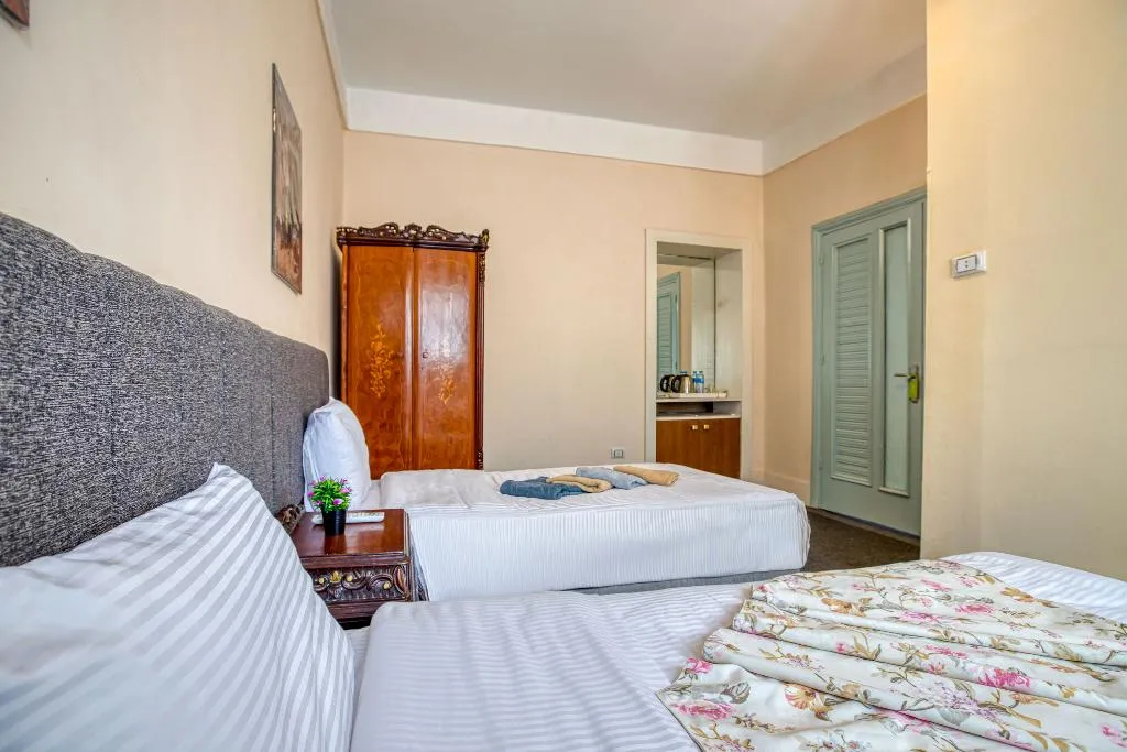 Double or Twin GARDEN VIEW Room, Villa Khufu Pyramids Hotel, Cairo