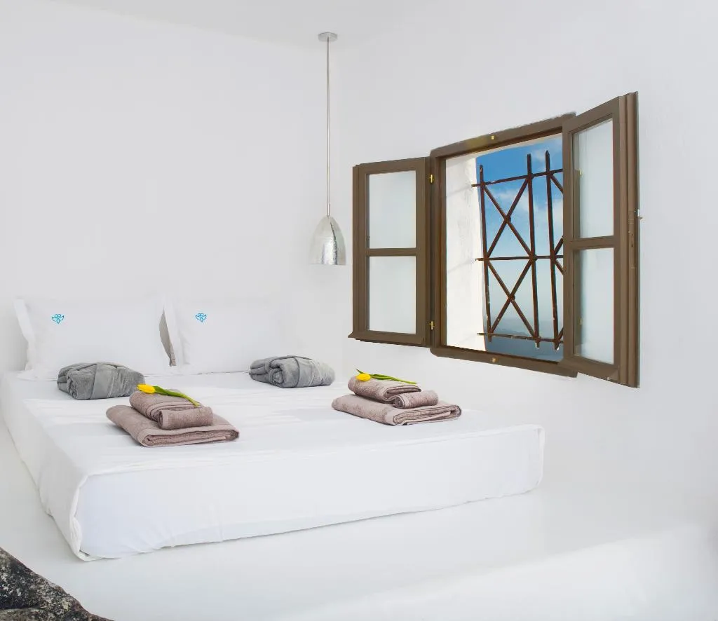 DOUBLE SUPERIOR Room, Sophia Luxury Suites, Santorini