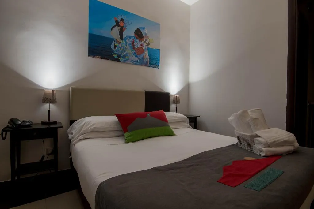 Double or Twin STANDARD Room, Hotel Plebiscito Aparthotel, Naples