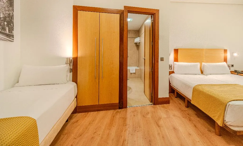 TRIPLE STANDARD Room, ITC Mora by Soho Boutique, Madrid