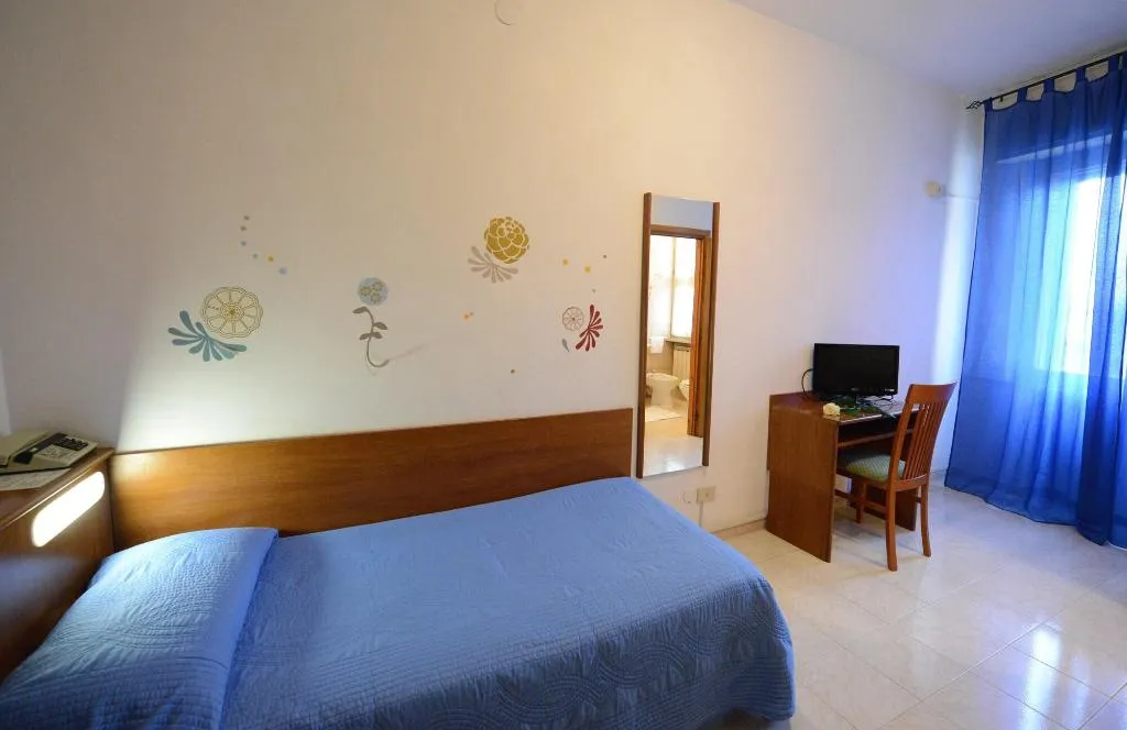 Room, Astor, Perugia