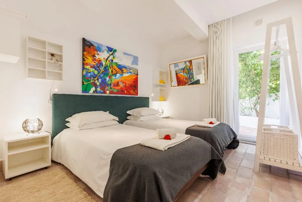 APARTMENT DELUXE TWO BEDROOM Room, Laranjal Farm House, Algarve