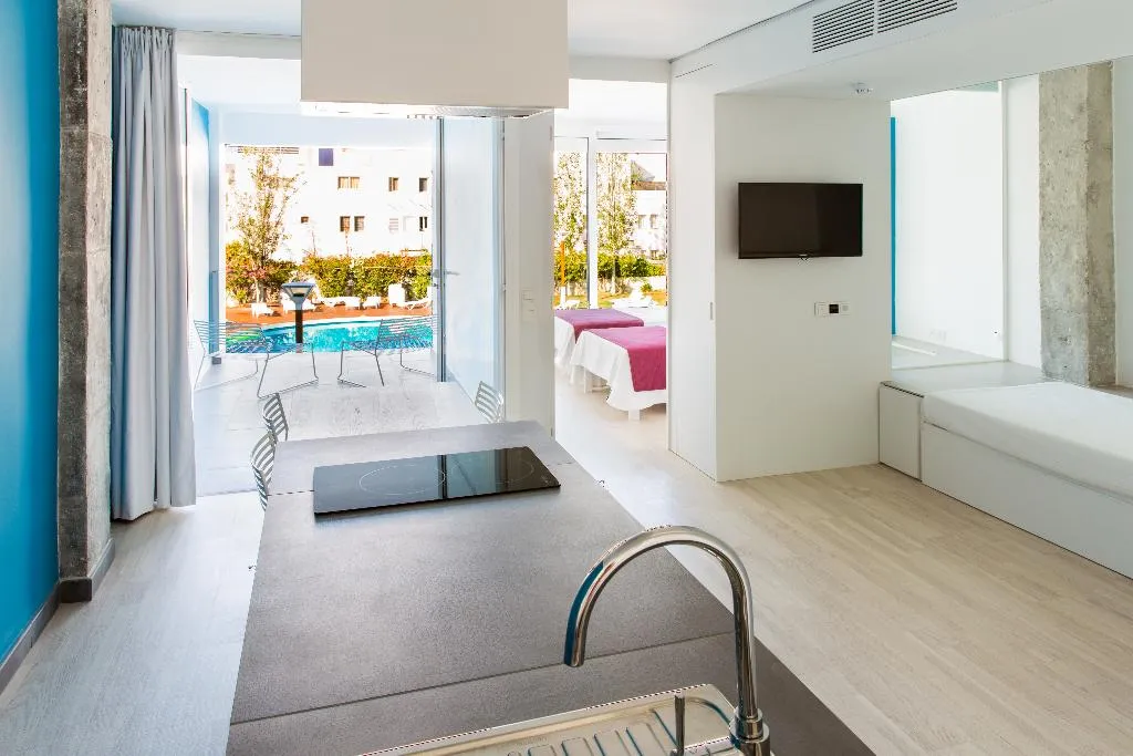 APARTMENT POOL VIEW Room, Ebano Hotel Apartments & Spa, Ibiza