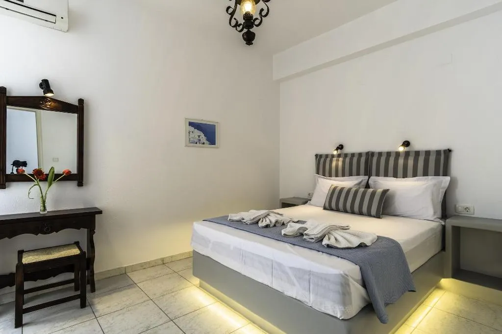 Room, Villa Kalamia Dolphins, Santorini
