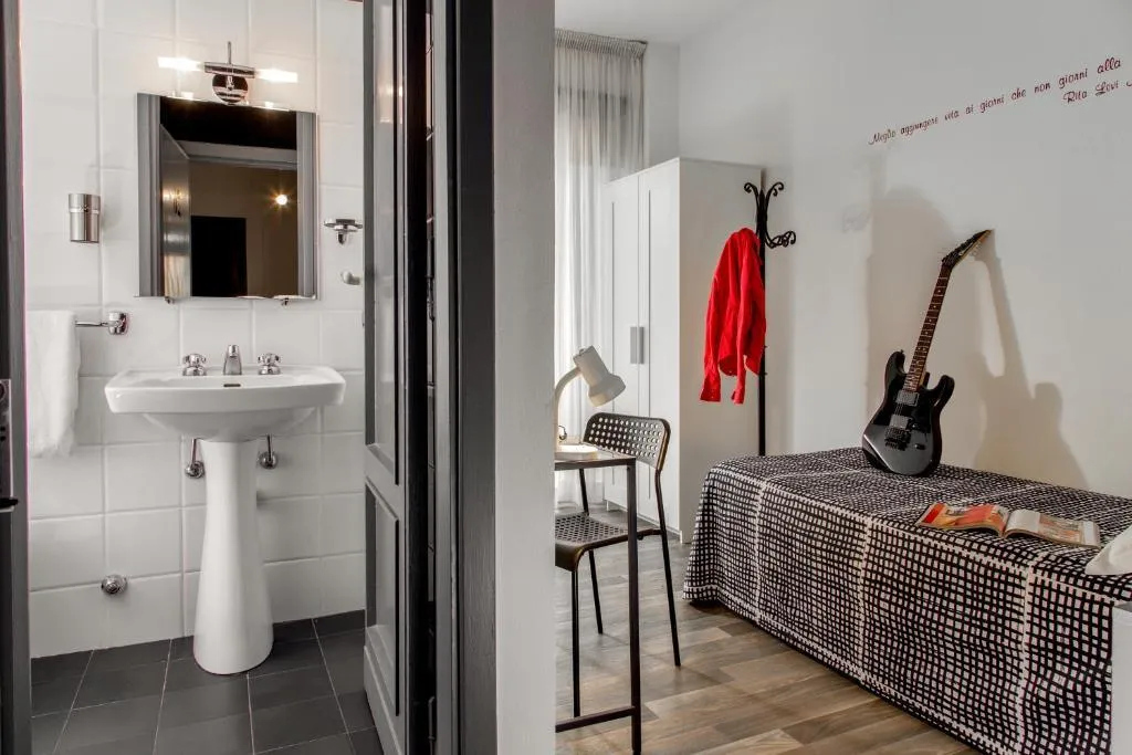 SINGLE STANDARD Room, Radio Hotel, Rome