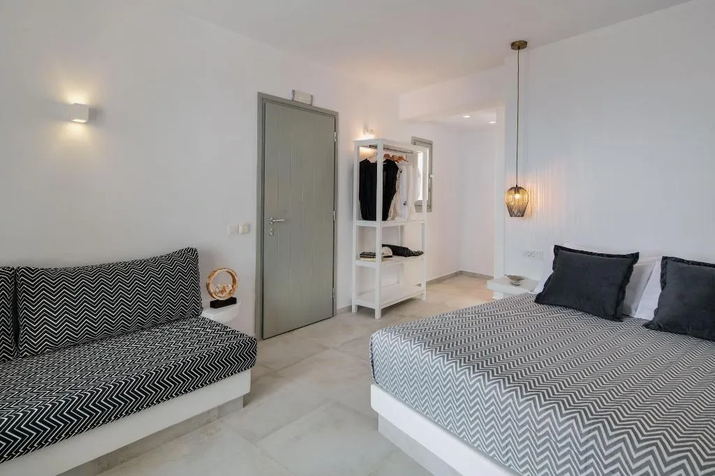 Room, Seven Suites, Santorini