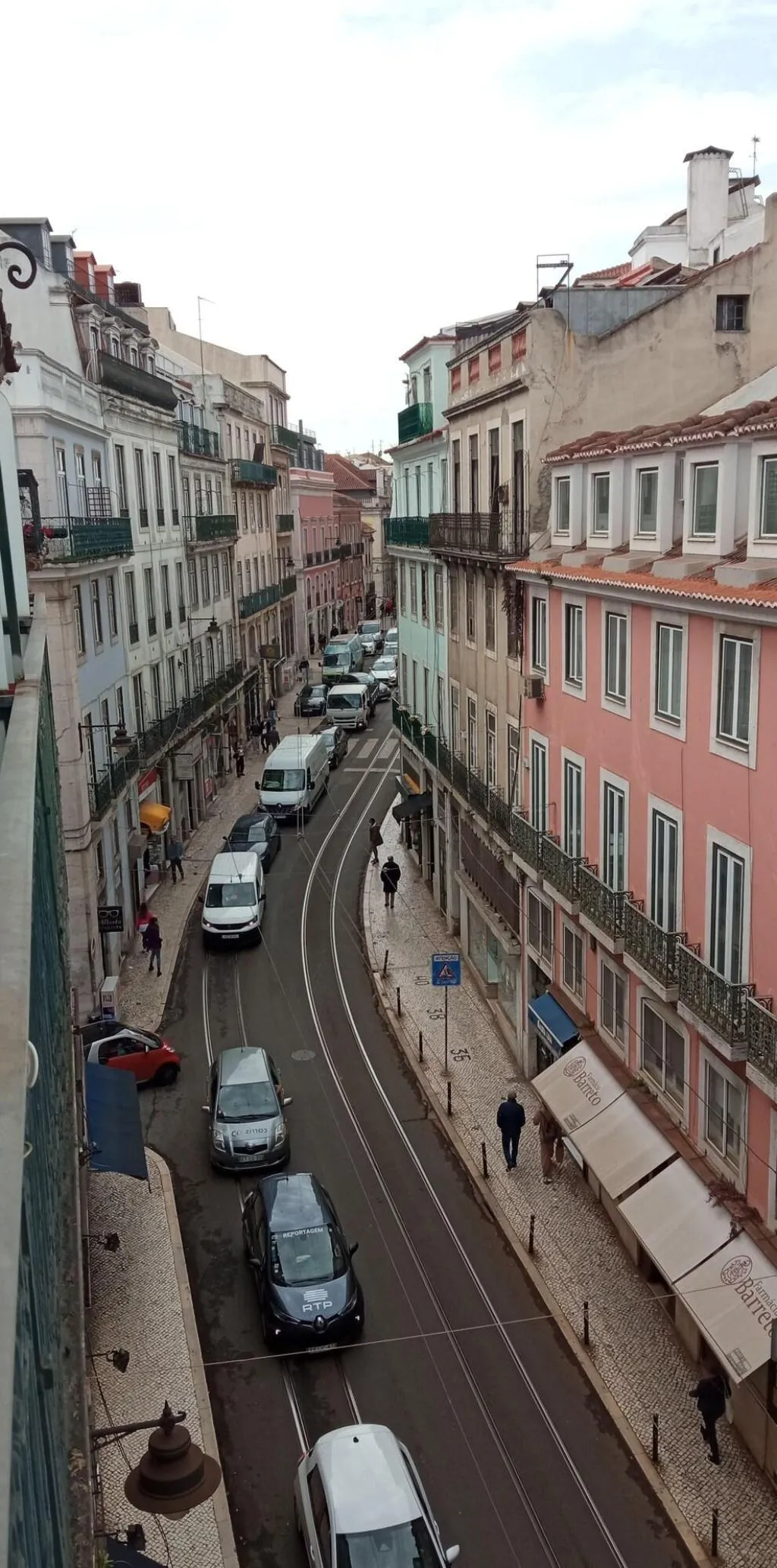 Room, Happy @ Chiado, Lisbon