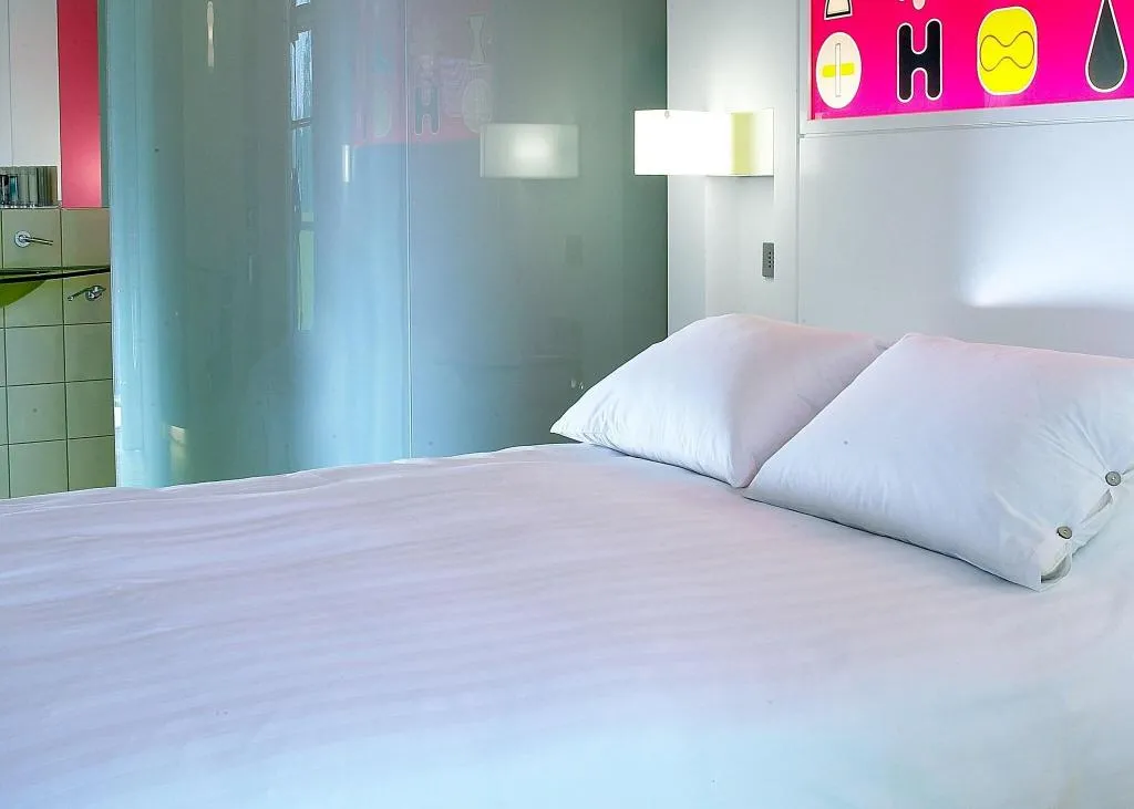 Room, Semiramis, Athens