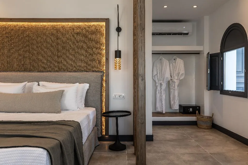 SUITE PREMIUM Room, Vineyard Exclusive Suites, Santorini