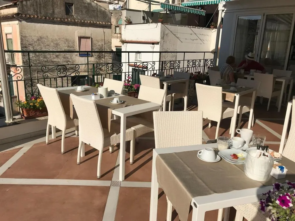 Restaurant, Amalfi, Naples