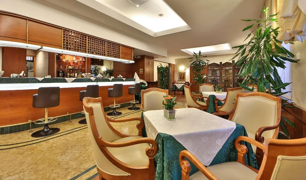 Restaurant, Hotel Mirage Sure Hotel Collection by Best Western, Milan