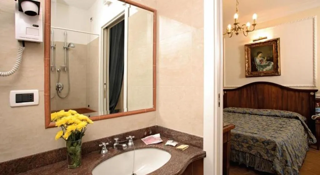 TWIN STANDARD Room, Giglio Dell'Opera, Rome