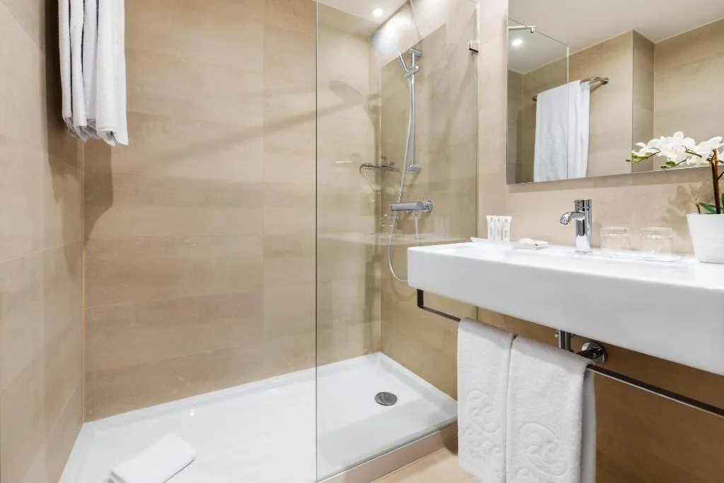 Room, Dorma Saldanha, Lisbon