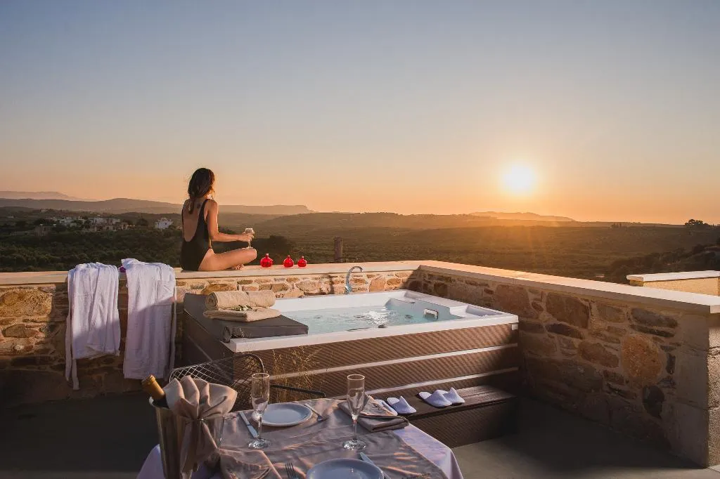SUITE WITH JACUZZI Room, Lameriana Secret Village, Crete