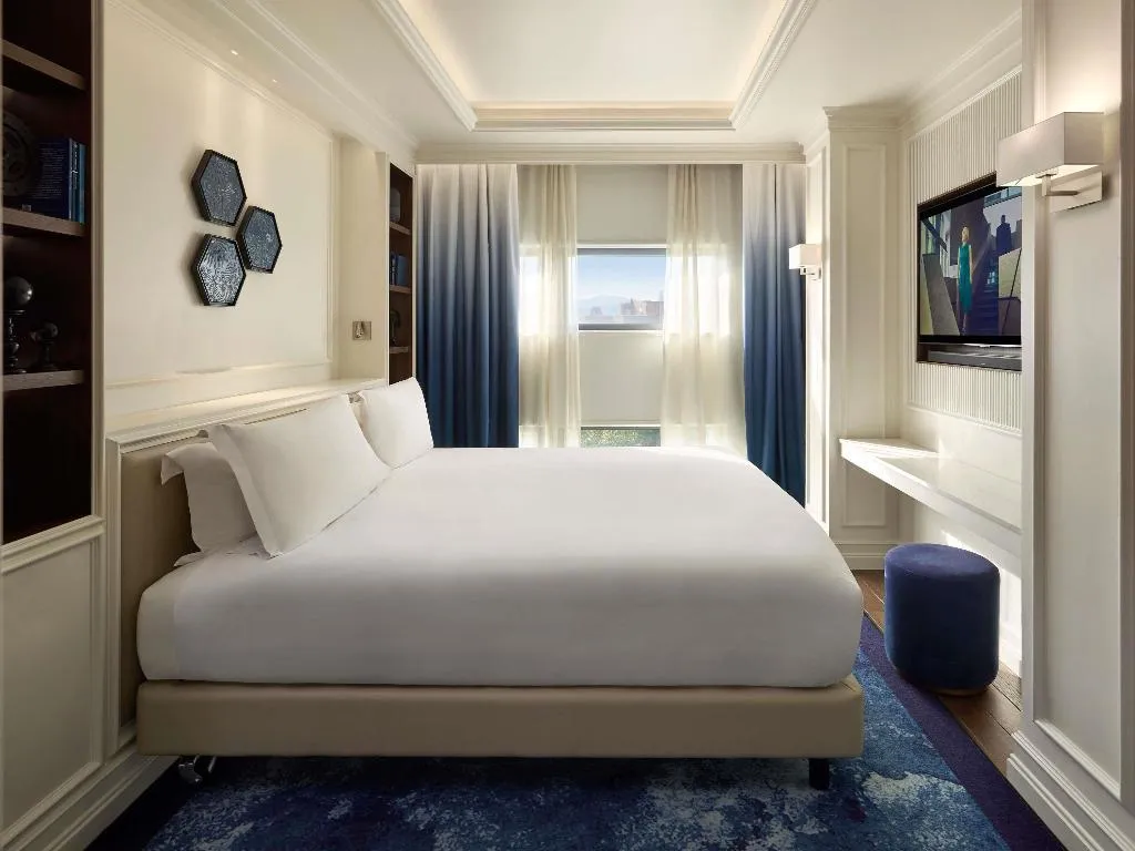 SUITE CITY VIEW Room, Sofitel Barcelona Skipper, Barcelona
