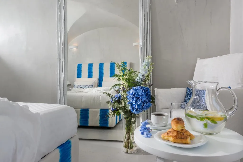 SUITE DELUXE Room, Mythical Blue Luxury Suites, Santorini