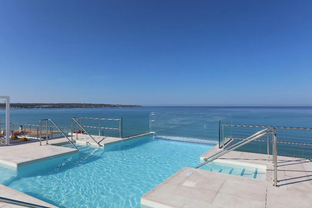 Pool, Iberostar Waves Bahía de Palma, Majorca