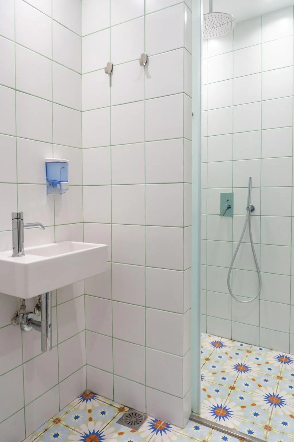 Room, Dioskouros, Athens