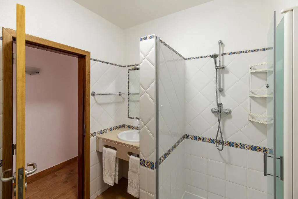 VILLA THREE BEDROOMS Room, Parque Monte Verde, Algarve