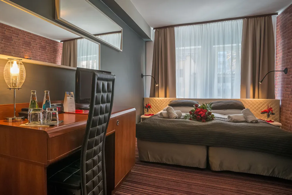 DOUBLE STANDARD Room, Delta, Krakow