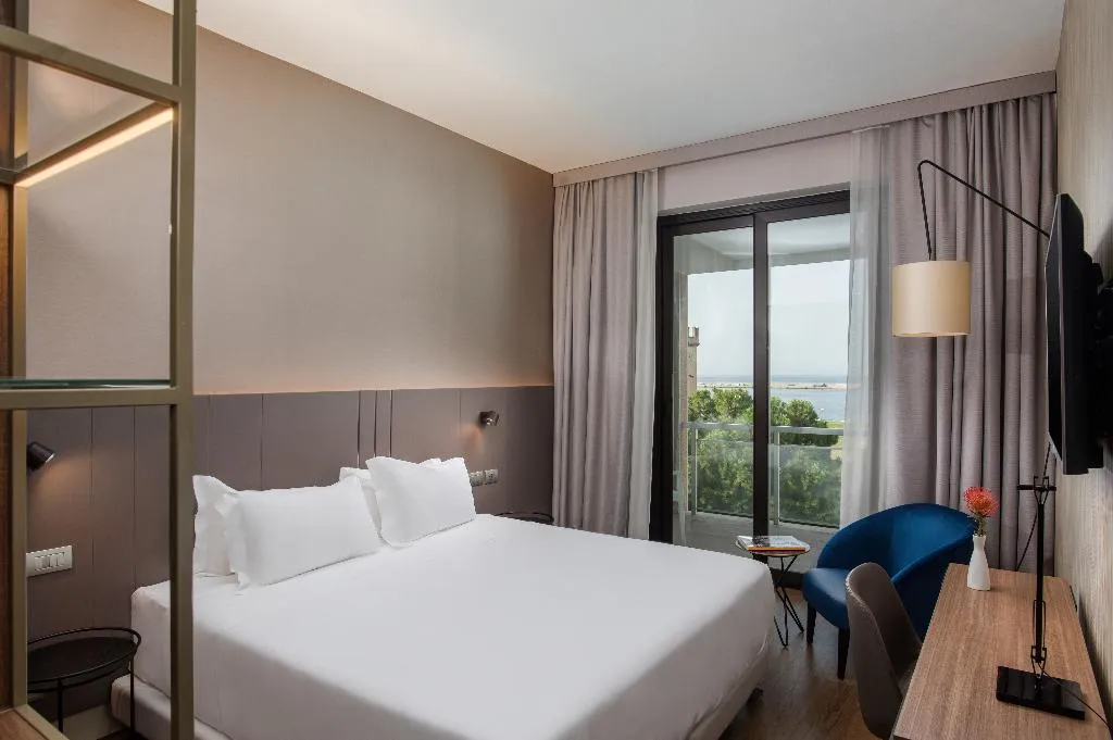 DOUBLE SUPERIOR Room, NH Palermo, Palermo