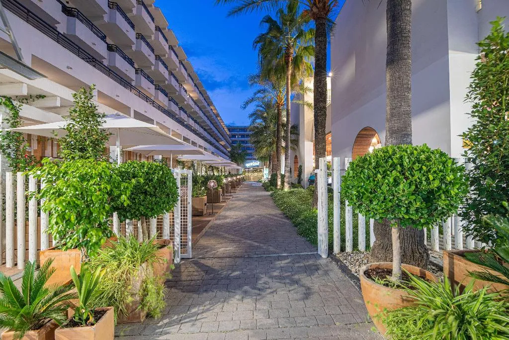 Restaurant, Innside by Melia Alcudia, Majorca