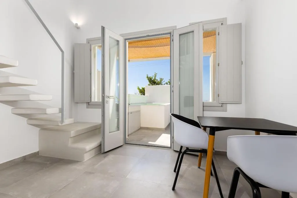 Room, Serapias Suites, Santorini