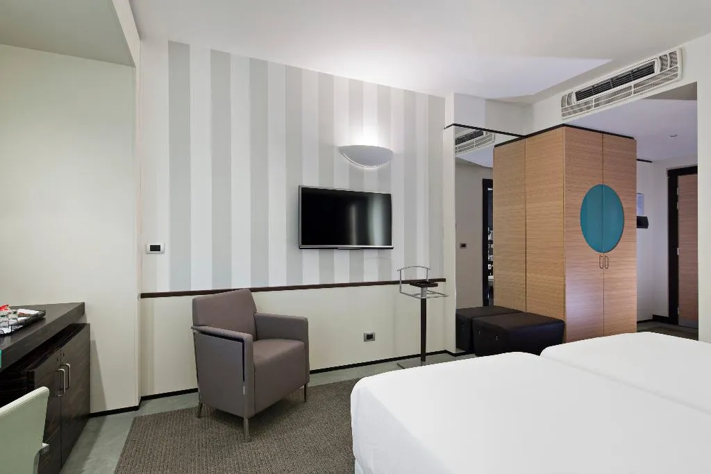 DOUBLE SINGLE USE SUPERIOR Room, NH Venezia Laguna Palace, Venice