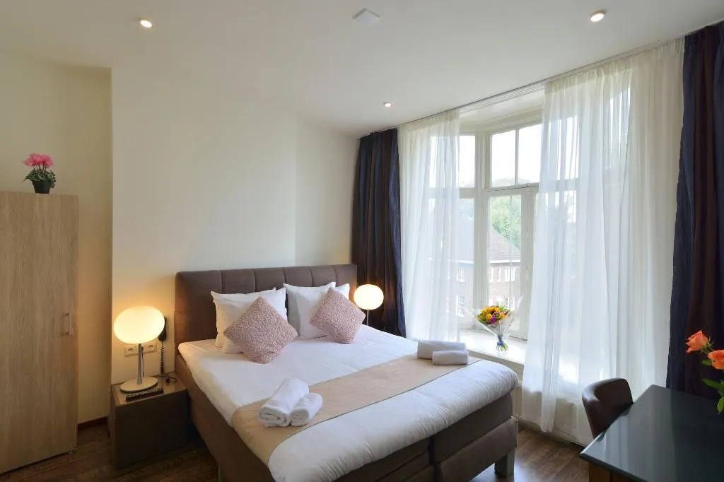Room, Hotel La Belle Vue, Amsterdam