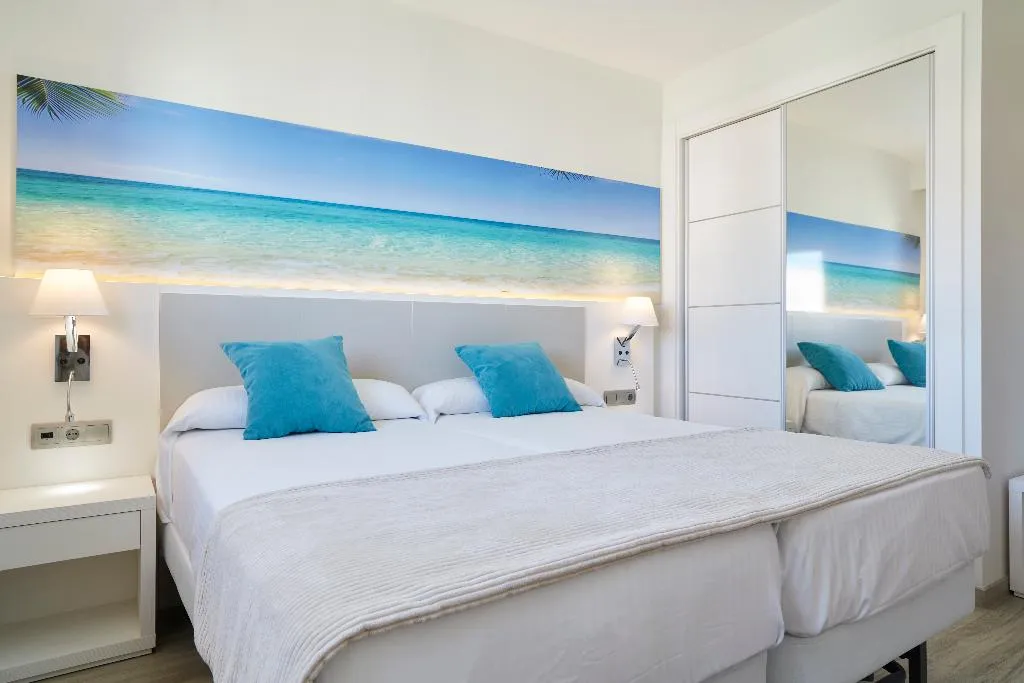 JUNIOR SUITE STANDARD Room, Invisa Hotel Es Pla, Ibiza