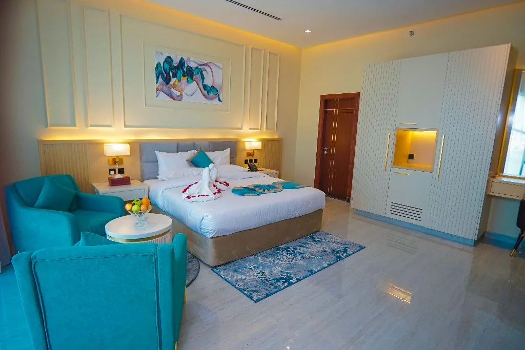 SUITE DELUXE SEA VIEW Room, Concorde Creek View Hotel, Dubai
