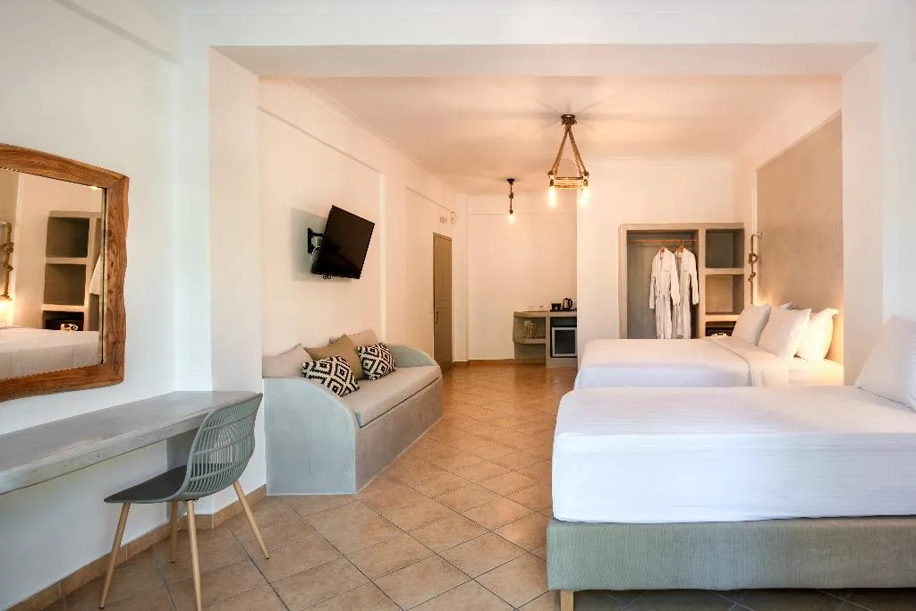 SUITE CAPACITY 4 Room, Kalya Suites, Santorini