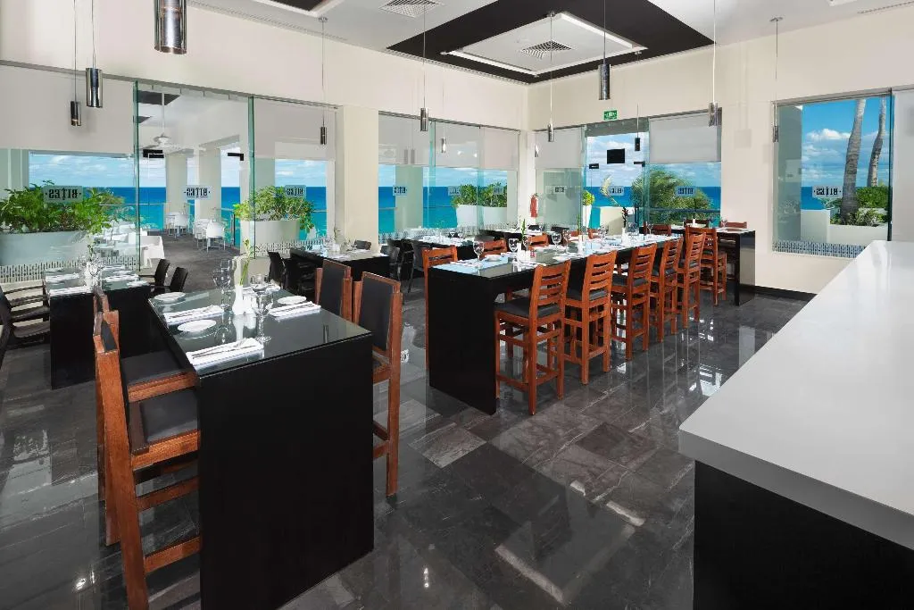 Restaurant, The Pyramid Cancun by Oasis, Cancun Area
